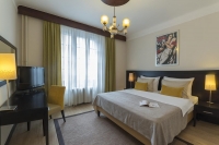 17 namestaj za javne objekte